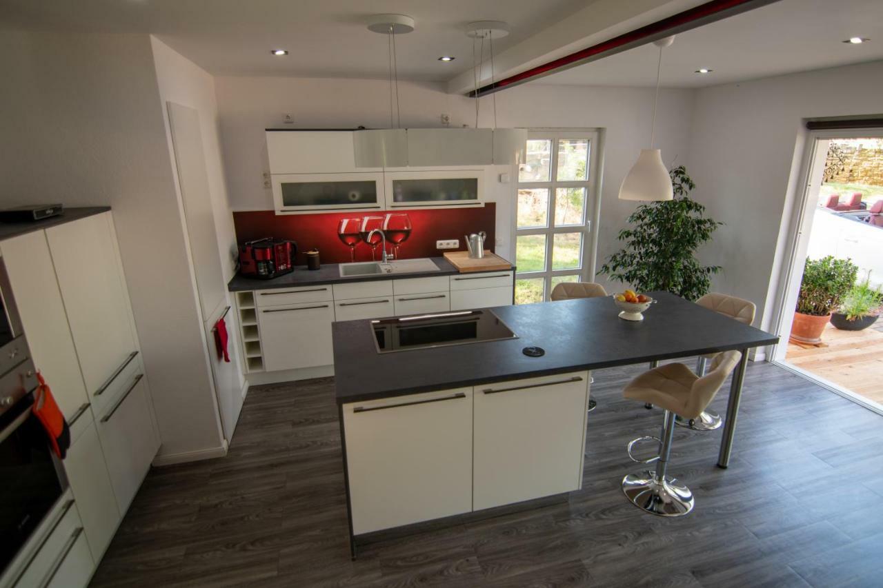 Ferienhaus Goermer Mit Wasserbett Schmölln エクステリア 写真